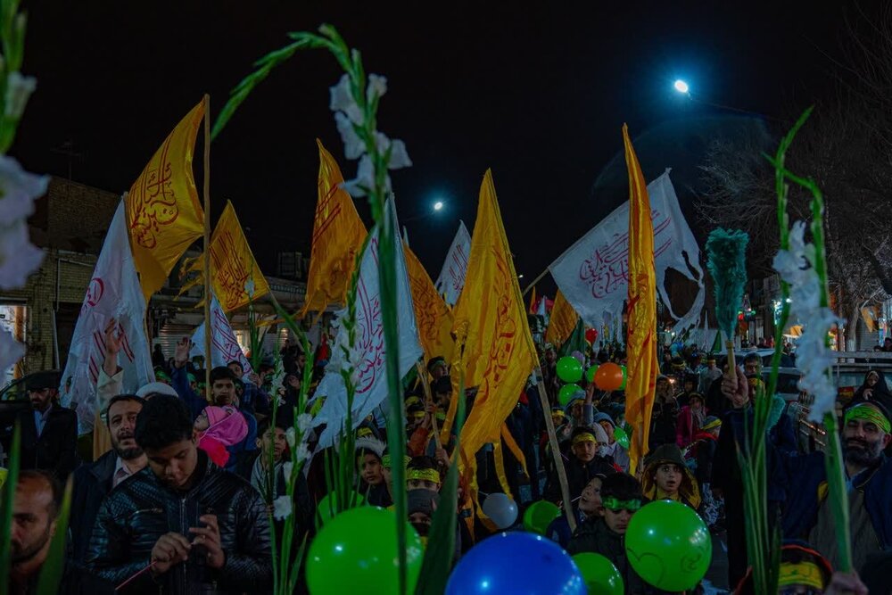 کاروان منتظران ظهور در شب نیمه شعبان دارالعباده+ عکس