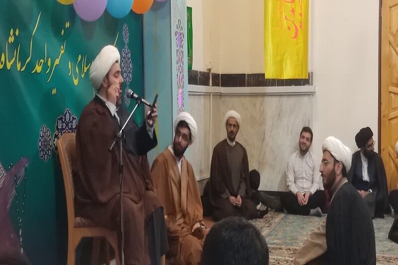 برگزاری جشن میلاد امام منتظر(عج) در حوزه علمیه کرمانشاه