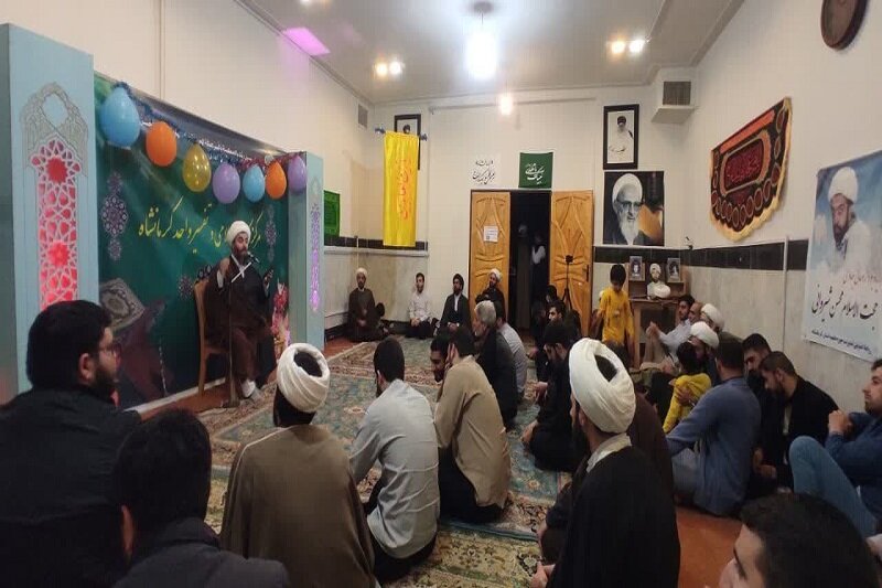 برگزاری جشن میلاد امام منتظر(عج) در حوزه علمیه کرمانشاه