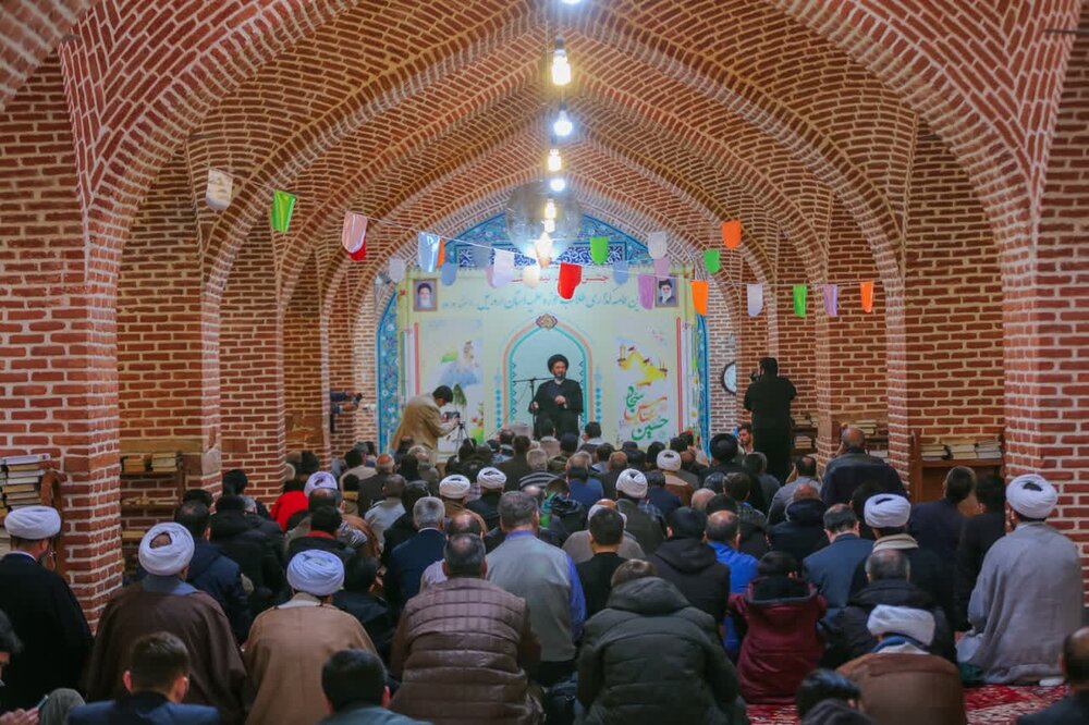 طلاب اردبیلی، مفتخر به پوشیدن لباس مقدس روحانیت شدند