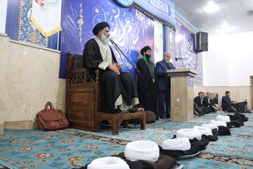 اگر وعده ای می دهیم ابتدا خودمان به آن عمل کنیم