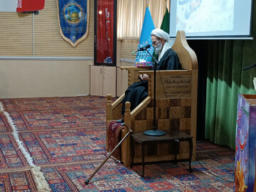 طلاب جامعه المصطفی مصداق کامل مهاجر الی اللّه هستند