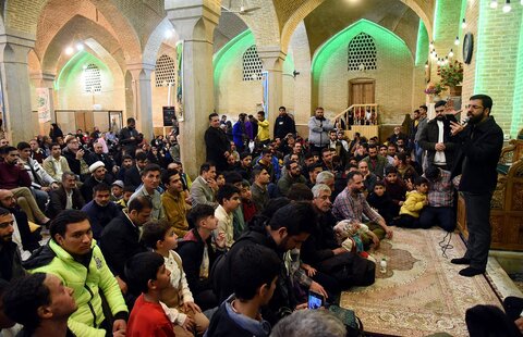تصاویر| مراسم بزرگ جشن و نورافشانی میلاد با سعادت حضرت ولی عصر(عج) در شیراز