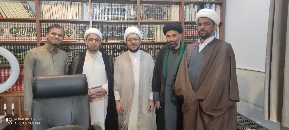 भारतीय प्रचारको और अध्यापको का क़ुम अल मुक़द्देसा मे पुरातत्व पुनरुद्धार केंद्र का दौरा