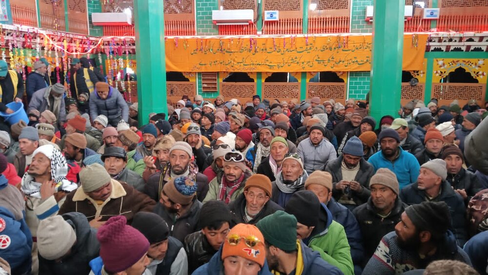 کارگل لداخ میں شب برات اور منجی عالم بشریت کی ولادت کی مناسبت سے محفل دعا و شب بیداری کا انعقاد