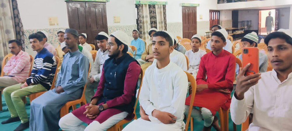 غیبت کے دور کو غیبت کا نہیں، بلکہ حضور کا زمانہ سمجھیں، مقررین