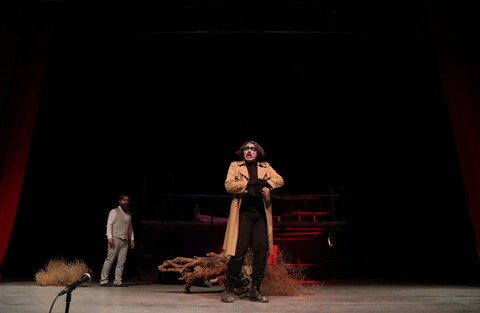تصاویر/ چهارمین جشنواره حکایت حضور با اجرای نمایش توریست‌های نقصد