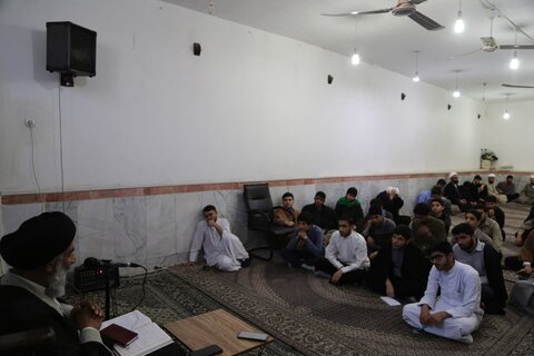 تصاویر/ آیین عمامه گذاری طلاب مدرسه علمیه امام صادق(ع) اهواز