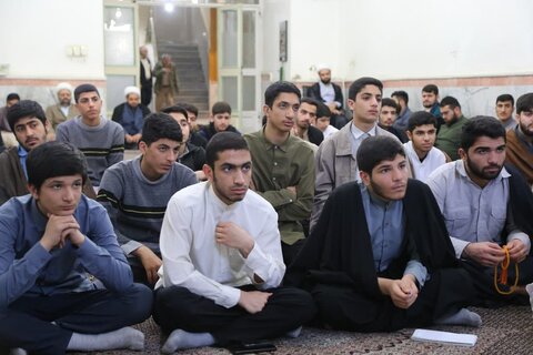 تصاویر/ آیین عمامه گذاری طلاب مدرسه علمیه امام صادق(ع) اهواز