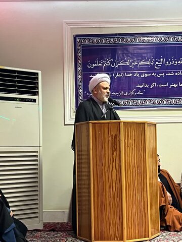 تصاویر نشست مبلغان بروجردی با امام جمعه شهرستان