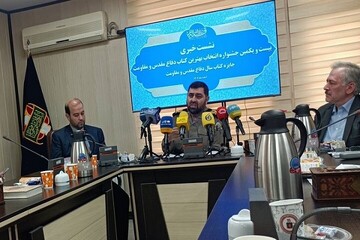 فرهنگ دفاع مقدس را در حوزه ادبیات اشاعه دهیم