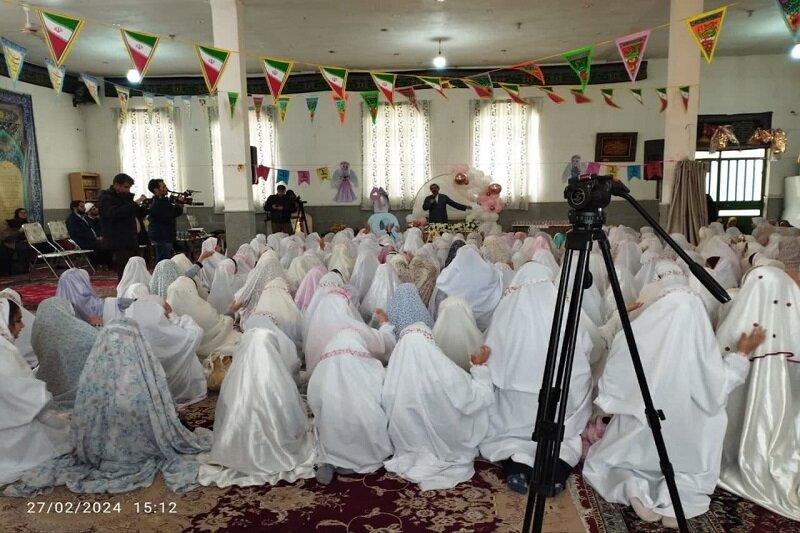 برگزاری جشن تشرف «تکلیف» دختران در کرمانشاه