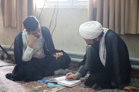 تصاویر/سرکشی مدیر و معاونین حوزه های علمیه کردستان از حوزه مدرسه علمیه کامیاران