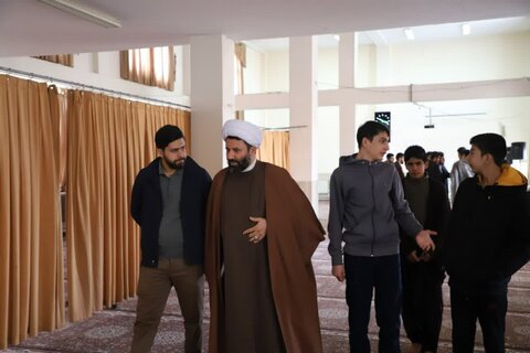 تصاویر/سرکشی مدیر و معاونین حوزه های علمیه کردستان از حوزه مدرسه علمیه کامیاران