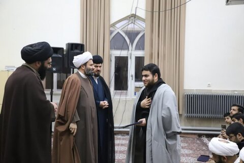 تصاویر/سرکشی مدیر و معاونین حوزه های علمیه کردستان از حوزه مدرسه علمیه کامیاران