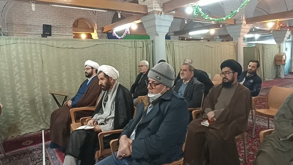 تاکید مدیر حوزه علمیه استان قزوین بر حضور پرشور مردم در پای صندوق های رای