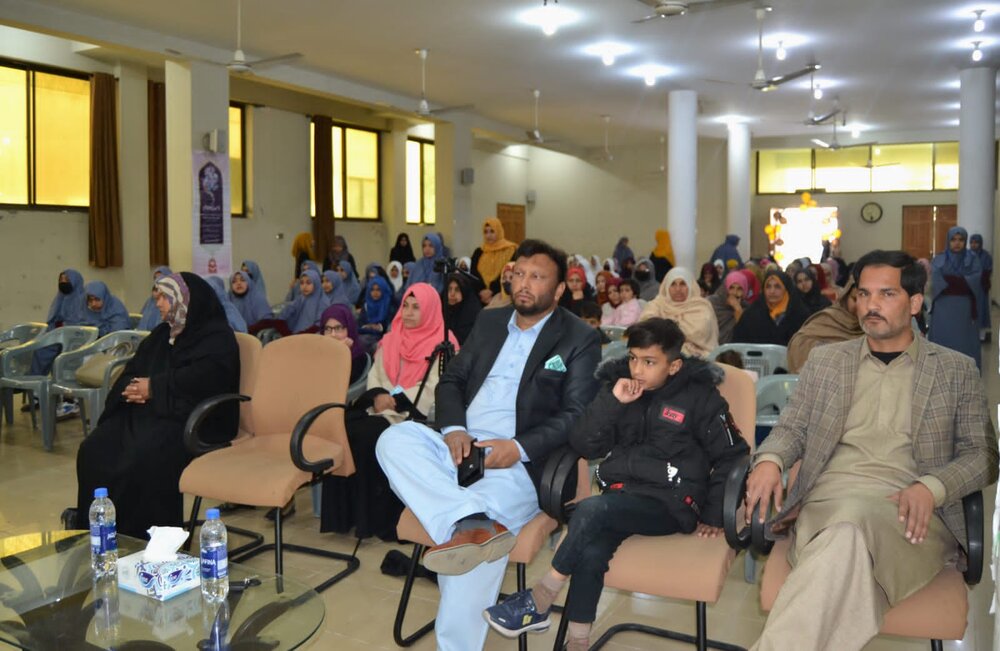 قوموں کی ترقی اور کامیابی تعلیم و تربیت کے ذریعے ہی ممکن ہے، پرنسپل آف فاطمیہ اسکول اینڈ کالج