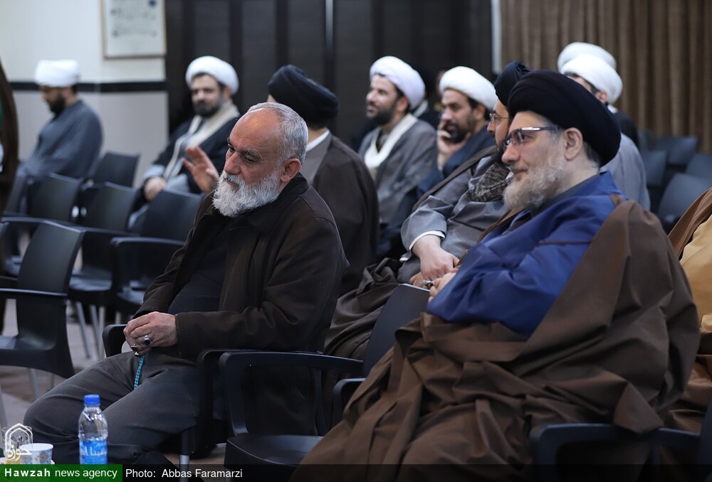 کتاب «محمد بن عیسی بن عبید در آیینه پنج گفتار» رونمایی شد