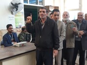 تصاویر/ حضور پرشور مردم کاشان پای صندوق های رای