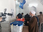 تصاویر/ شرکت آیت الله اعرافی در انتخابات