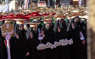 أكثر من (3000) طالبة تردد قسم التخرج عند مرقد أبي الفضل العباس (عليه السلام) + الصور