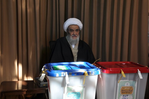 حضور آیت‌الله مظاهری در انتخابات مجلس شورای اسلامی و خبرگان رهبری