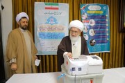 Ayatollah Nouri Hamedani Casts Vote in Elections