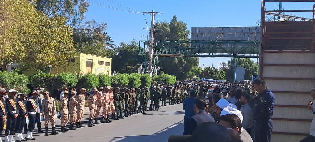 وداع باشکوه بندرعباسی ها با پیکر شهید زارعی