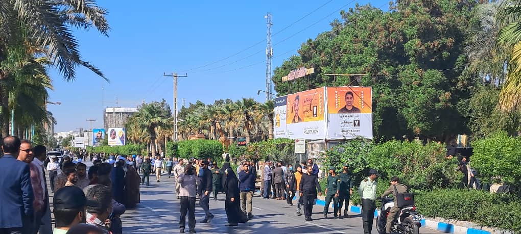 وداع باشکوه بندرعباسی ها با پیکر شهید زارعی