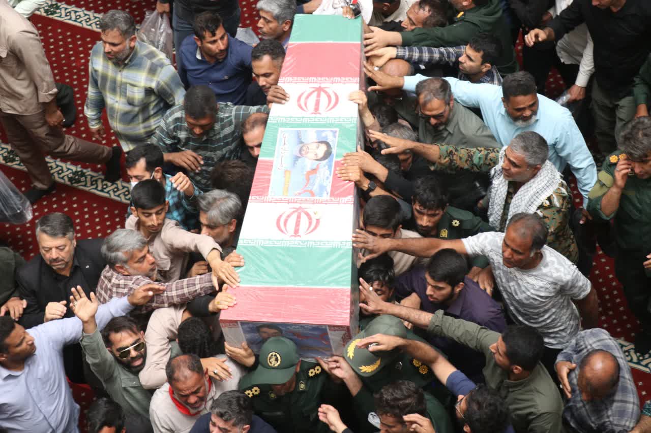 شهید زارعی در هنگام گرفتاریها متوسل به اهل بیت(ع) میشد