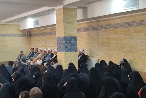تصاویر/ آیین افتتاحیه مدرسه علمیه ریحانة النبی (س) اراک-۲