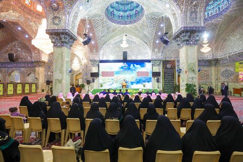 برگزاری جشن تکلیف دختران عراقی در عتبه عسکریه