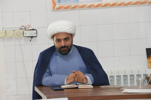 تصاویر/ جلسه جهاد تبیین و پرسش و پاسخ در روستای خانم آباد با حضور رئیس اداره تبلیغات اسلامی کامیاران