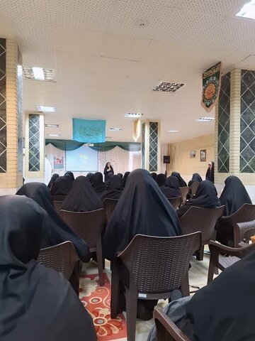 تصاویر/ کارگاه ایران جوان بمان با محوریت جوانی جمعیت در مدرسه  علمیه خواهران کنگان