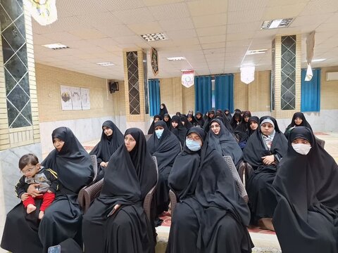 تصاویر/ کارگاه ایران جوان بمان با محوریت جوانی جمعیت در مدرسه  علمیه خواهران کنگان