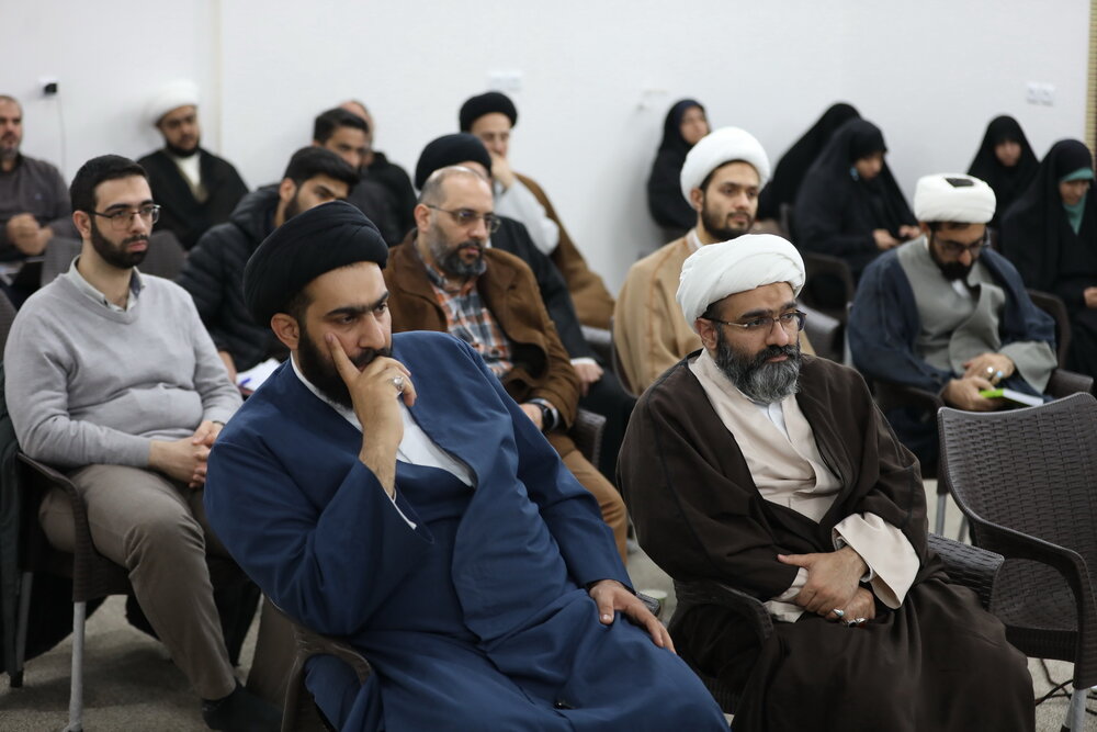 نخستین جشنواره حدیث پژوهان جوان برگزار شد/ اهمیت نقش اساتید حوزه و دانشگاه در دستگیری از نسل جوان