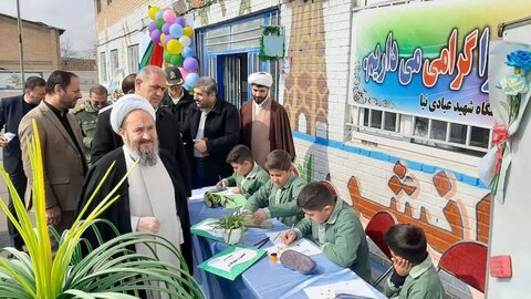 تصاویر/ نواخته شدن زنگ هفته احسان ونیکوکاری در مدارس شاهین دژ