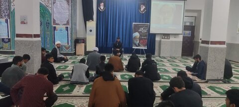 تصاویر / مراسم بزرگداشت مرحوم آیت الله امامی کاشانی در مدرسه علمیه حاجی آباد