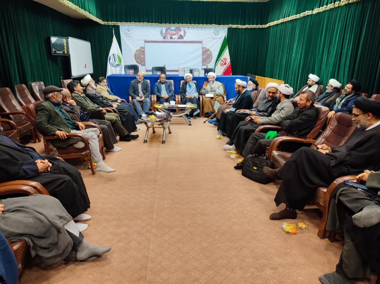 برگزاری جلسه مجمع عمومی و نشست ماهانه انجمن ادیان و مذاهب اسلامی