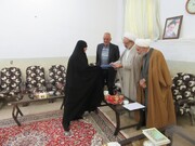 مدیر حوزه خواهران یزد از اساتید برتر کشوری تقدیر کرد