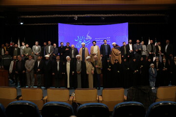 ششمین جشنواره شعر اشراق به ایستگاه پایانی رسید + عکس