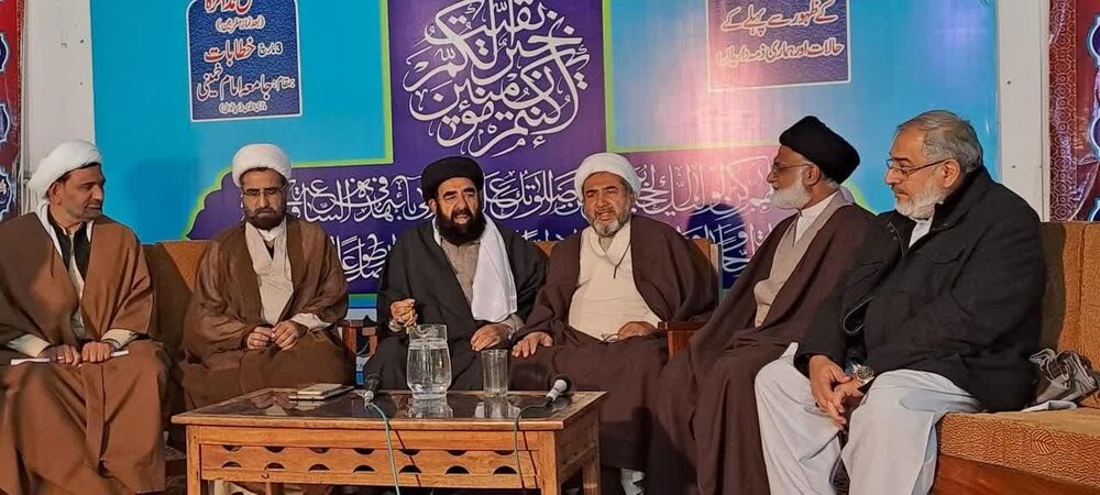 امام زمانہ (عج) کی غیبت اور ظہور کے بارے میں لوگوں کو آگاہی اور شعور دینا انتہائی ضروری ہے