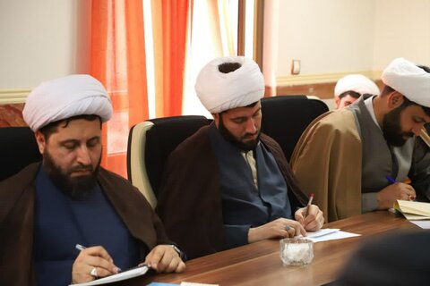 تصاویر/ جلسه مدیران و معاونین مدارس علمیه استان کردستان