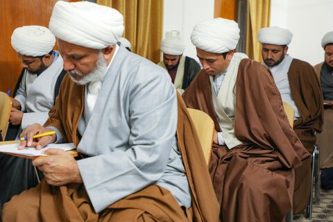 اختتام دورتين تخصّصيّتين بمادّة علوم القرآن الكريم في النجف الأشرف
