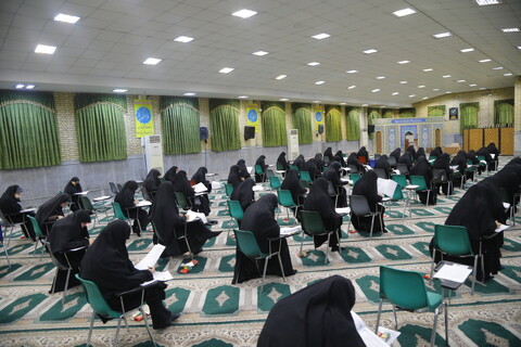 تصاویر /  برگزاری آزمون ورودی داوطلبان سال تحصیلی ۱۴۰۴-۱۴۰۳ جامعه الزهرا (س)