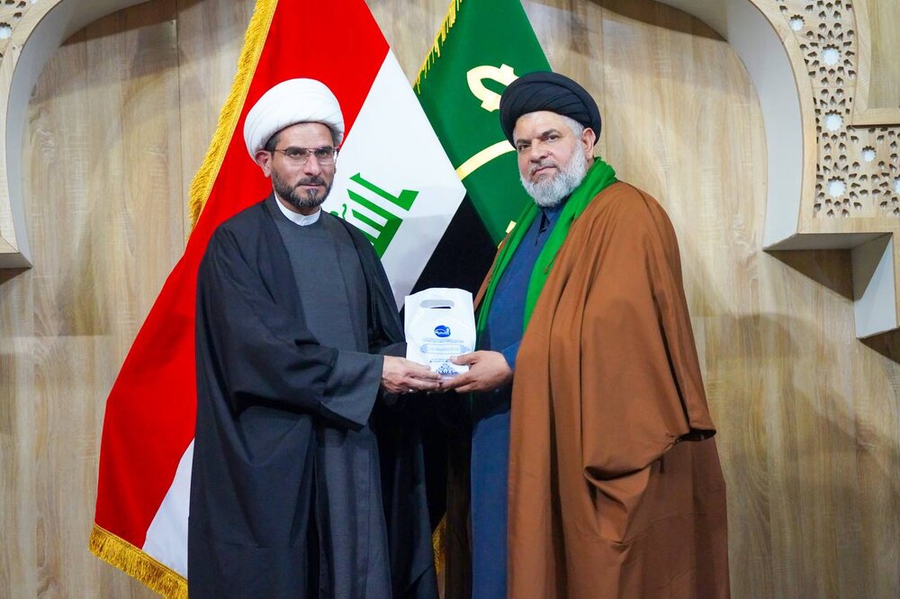 تکریم هفتاد طلبه مجاهد در عراق + تصاویر