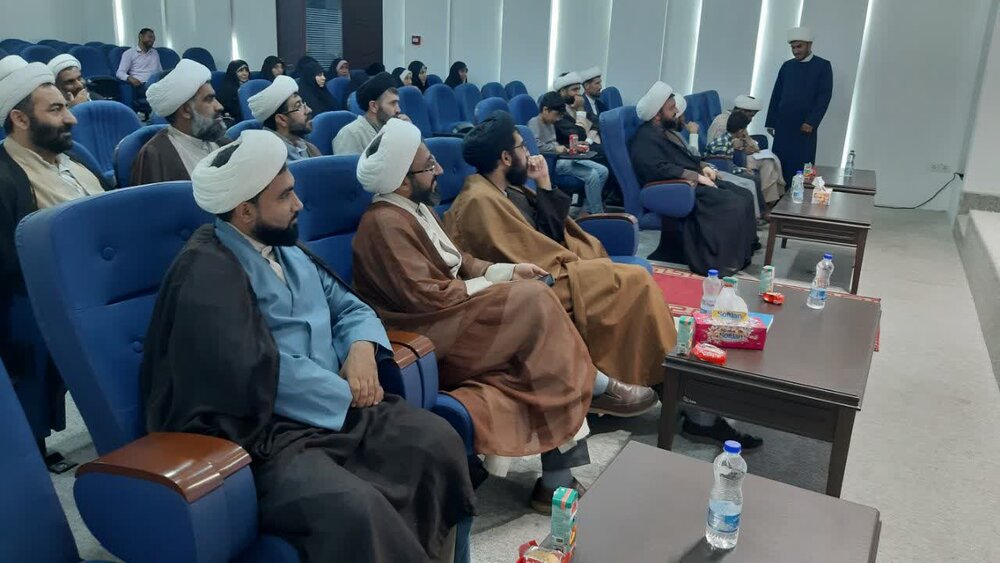 مبلغین از تخریب و تحریف فرهنگ ساحل نشینی و اسلامی جلوگیری کنند