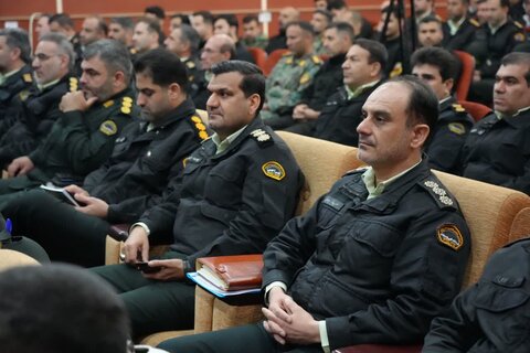 تصاویر تجلیل از عوامل تامین امنیت انتخابات در لرستان