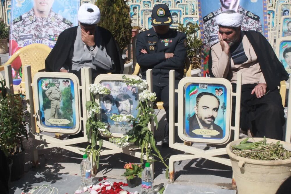 شهدا در زمان حیاتشان به وظیفه خود عمل کردند