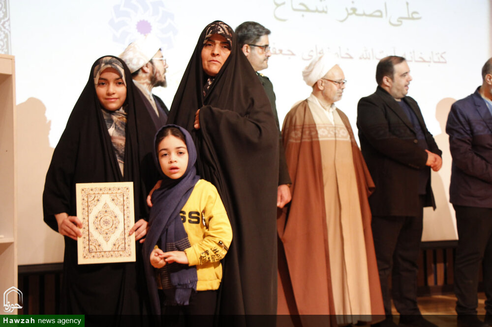 شرکت ۳۸ هزار شهروند قمی در جشنواره کتابخوانی رضوی + اسامی برگزیدگان